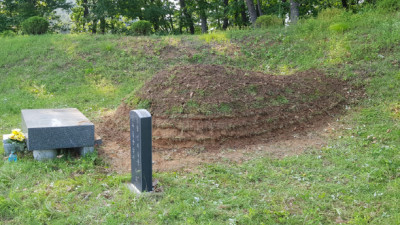 경기도 안성시 금광면 묘지사초